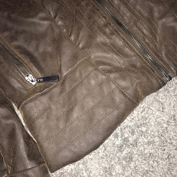 Brown Jacket - Picture 4 of 4